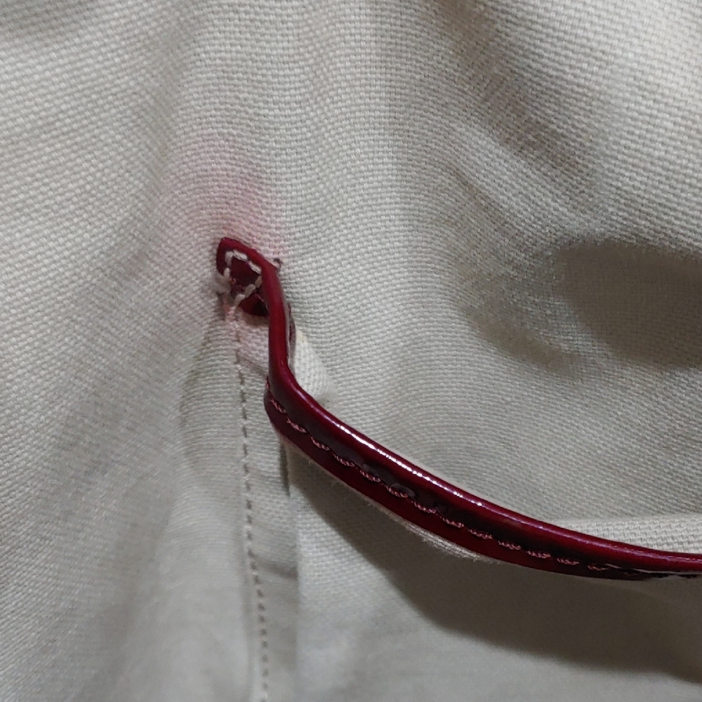 Burberry Red and Cream Heart Tote - Picture 11 of 12